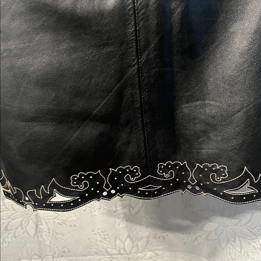 Escada cutwork leather skirt size 36/4 - Picture 7 of 12